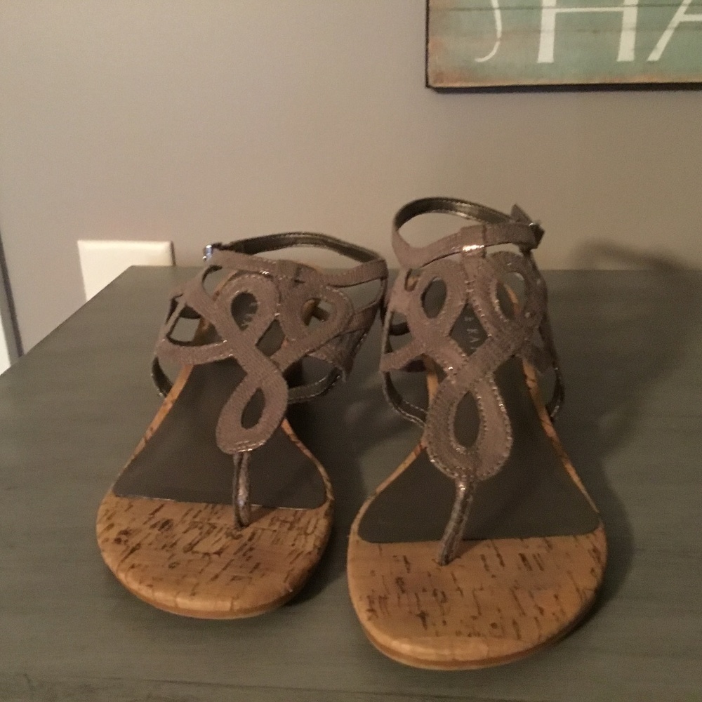 Kelly & Katie sandals